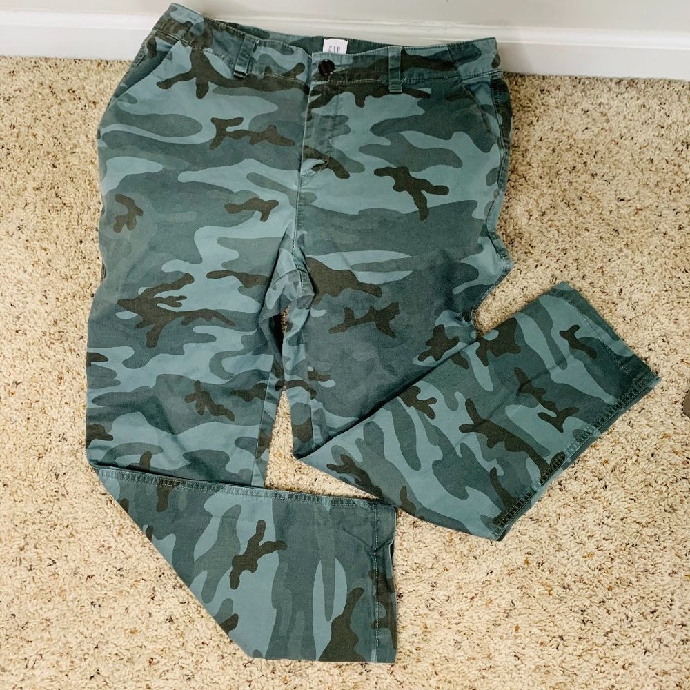 Gap Girlfriend Chino pants